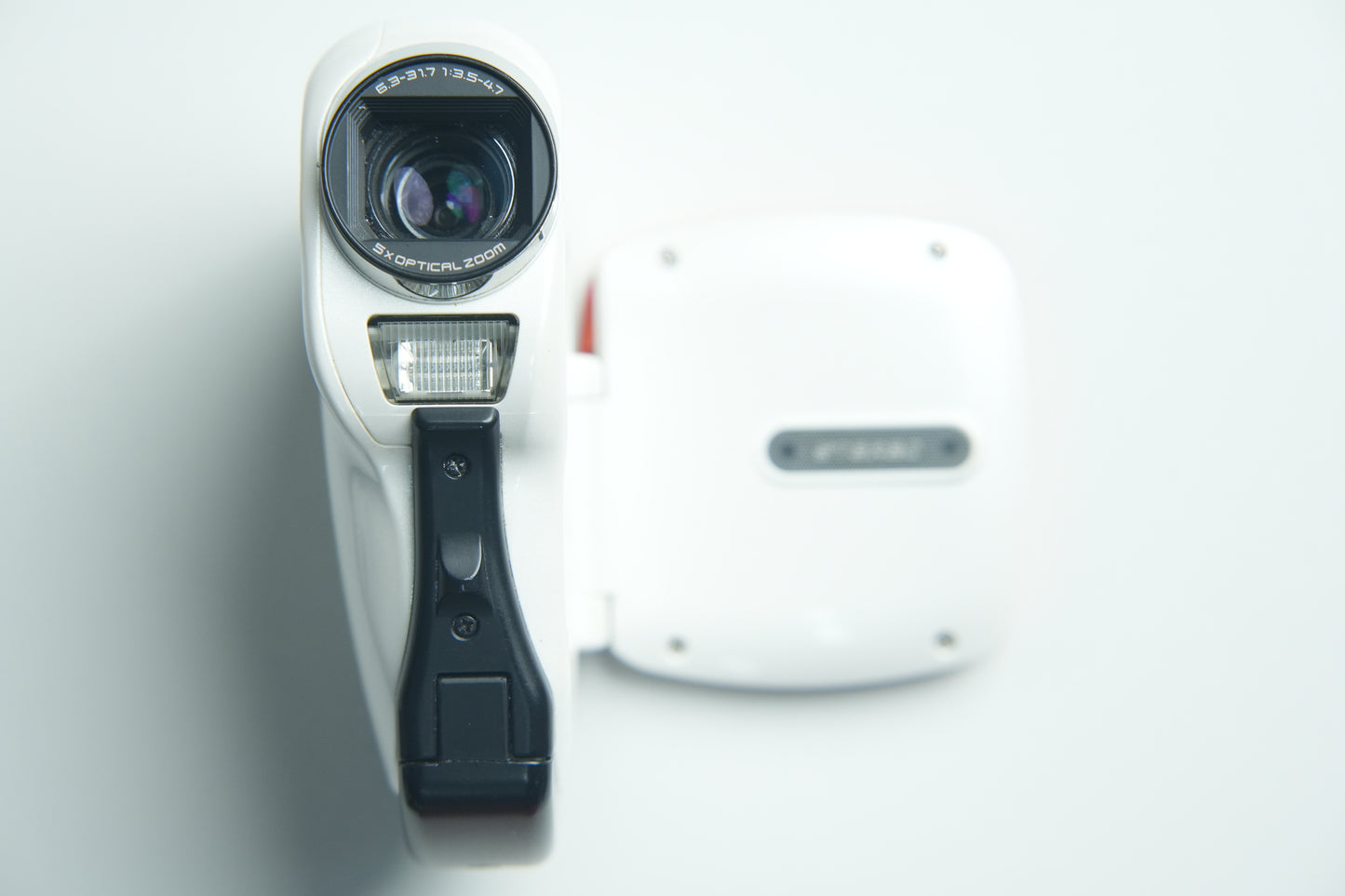 Sanyo Xacti VPC-CA6EX Camcorder - White
