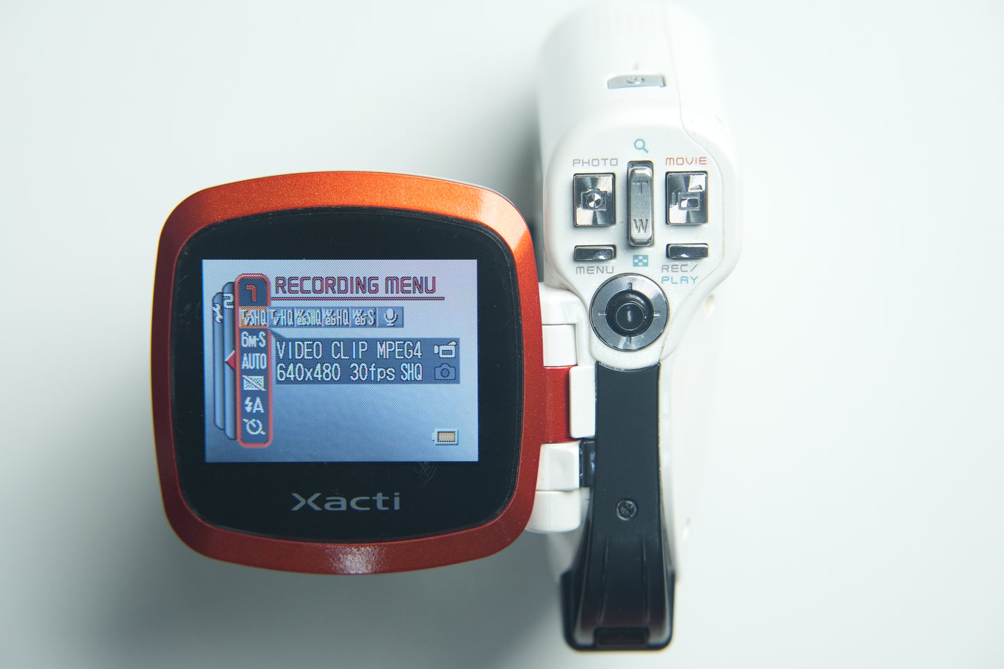 Sanyo Xacti VPC-CA6EX Camcorder - White