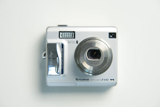 Fujifilm Finepix F440 Digital Camera - Silver