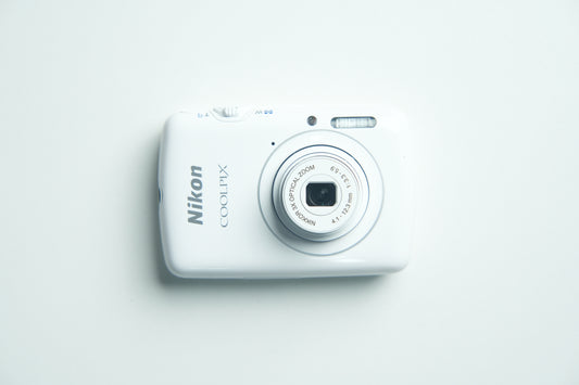 Nikon Coolpix S01 Digital Camera- Gloss White