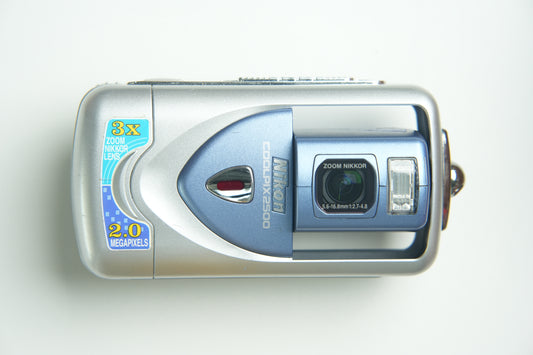 Nikon Coolpix 2500 Digital Camera - Silver