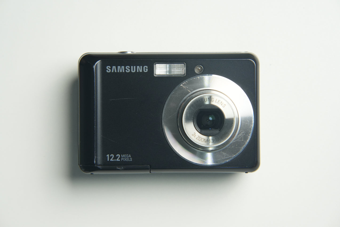 Samsung ES19 Digital Camera - Black