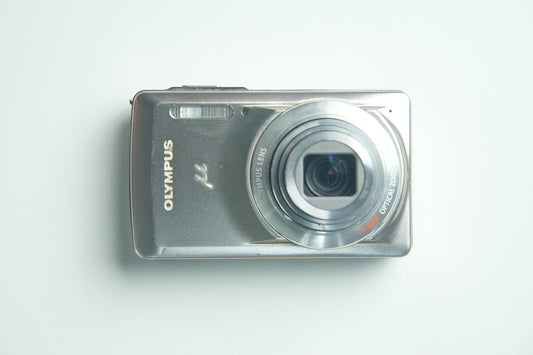 Olympus mju 7020 Digital Camera - Metallic Silver